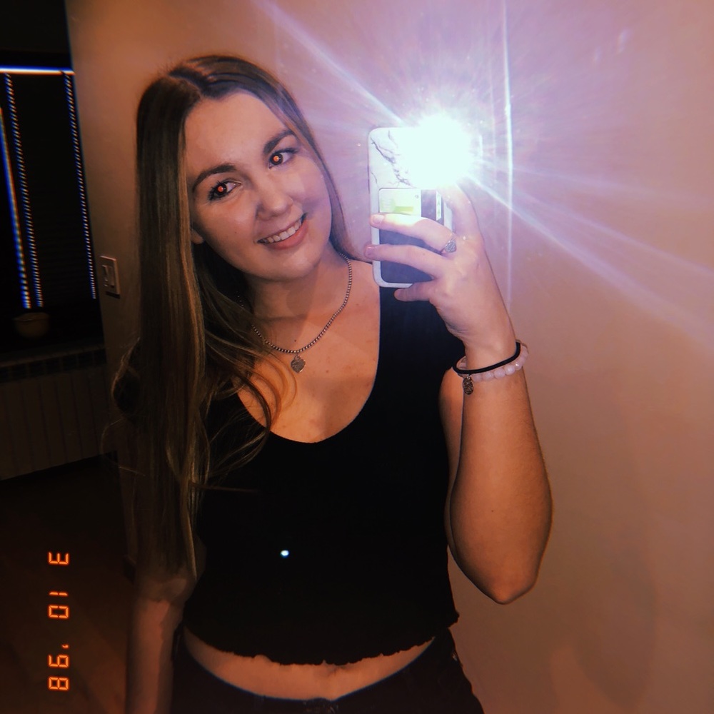 Meet your Posher, Nicole